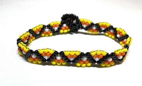Candy Corn by Lori Ahlin©2023, Peyote stitch, Beaded Bracelet, Seed beads, size 8 Seed Beads, Miyuki Beads, Beaded Candy Corn, Candy Corn Peyote Stitch, Bead Class, Candy Corn Scallop, Candy Corn Bracelet