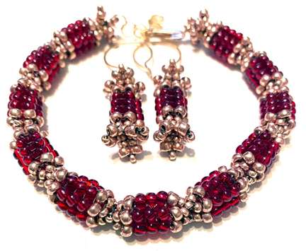 Gift Wrapped Bracelet & Earrings by Lori Ahlin©2021, Bracelet, Beaded bracelet, beaded earrings