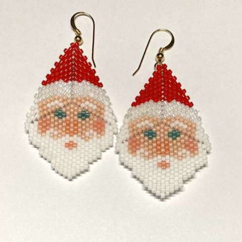 Santa Triangle Earrings by Lori Ahlin©2023, Peyote Santa, Beaded Earrings, Delica beads, Christmas earrings, Peyote Stitch, Bead Class, Beaded Triangle, Beaded Santa Earrings, Beading class, Beaded Santa Class