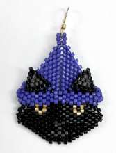 Here Kitty, Kitty by Lori Ahlin©2025, Circular Peyote Cat, Beaded Cat, Delica beads, Halloween earrings, Peyote Stitch, Bead Class, Beaded Triangle, Beaded Black Cat, Beading class, Beaded Halloween Cat, Cat with Hat