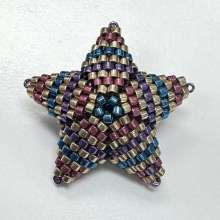 Lil’ Star by Lori Ahlin©2026, Warped Square Star Class, Beaded earring, Delica bead earring, Miyuki beads, Beaded Earring class, Bead Class Henderson Nevada, Bead Class Las Vegas, Beaded Peyote Earring, Beaded star class, 3D star bead class